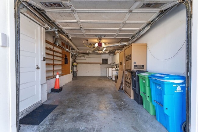Building Photo - 32 Perego Terrace