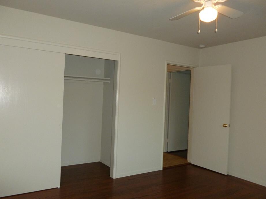 Building Photo - 439 Central Ct