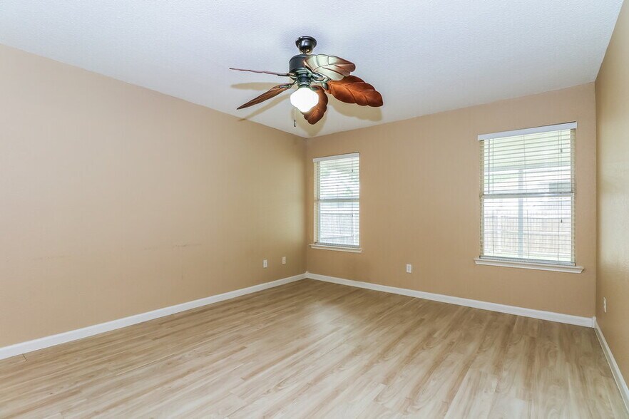 Building Photo - 8145 Waterside Trail