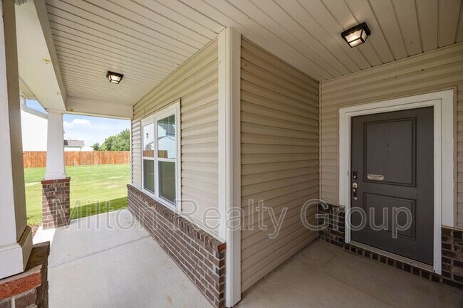 Building Photo - 217 Walker Grv Ln