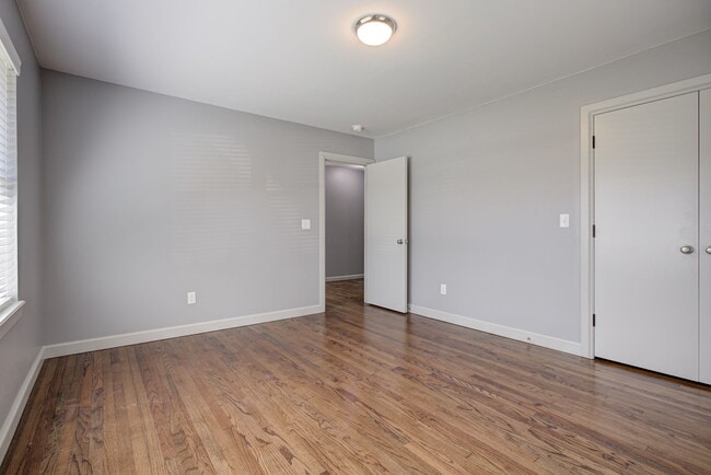 Building Photo - 1219 Leslie Ln