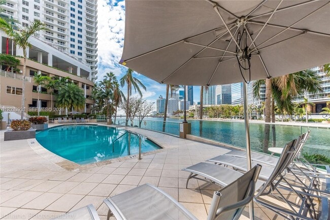 Building Photo - 901 Brickell Key Blvd