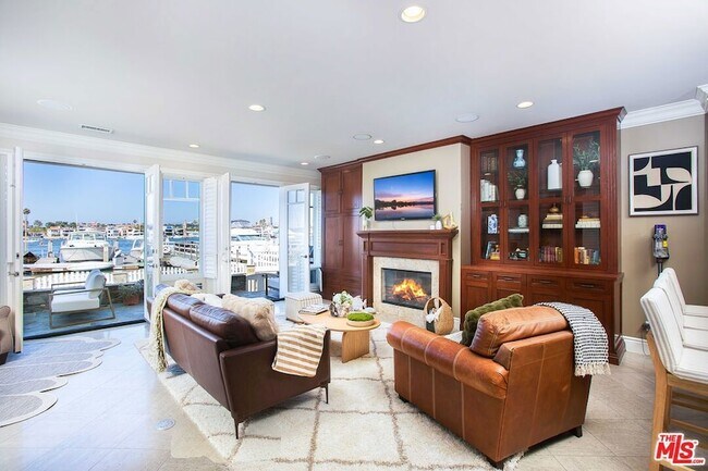 Building Photo - 421 Edgewater Pl