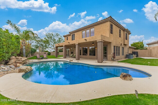 Building Photo - 10271 Jasmine Dr