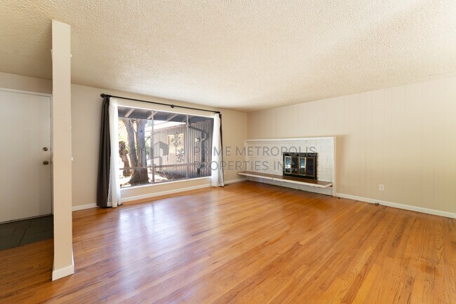 Building Photo - 16428 SE 16th St