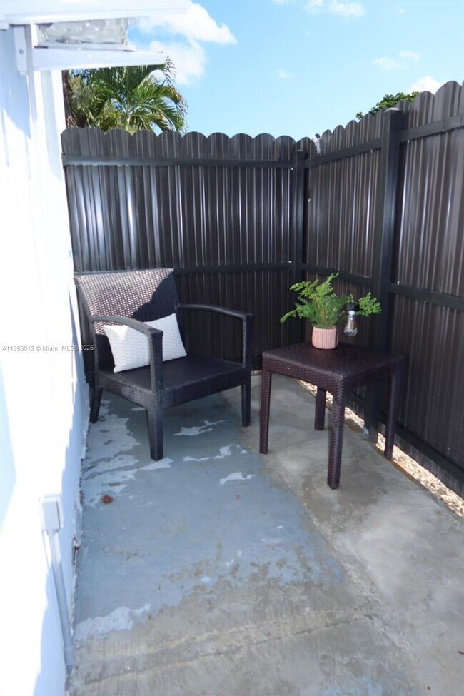 Building Photo - 10450 SW 166th Terrace