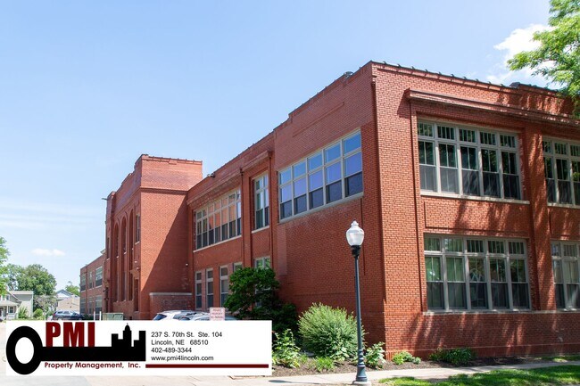 Building Photo - 1223 N 9th St