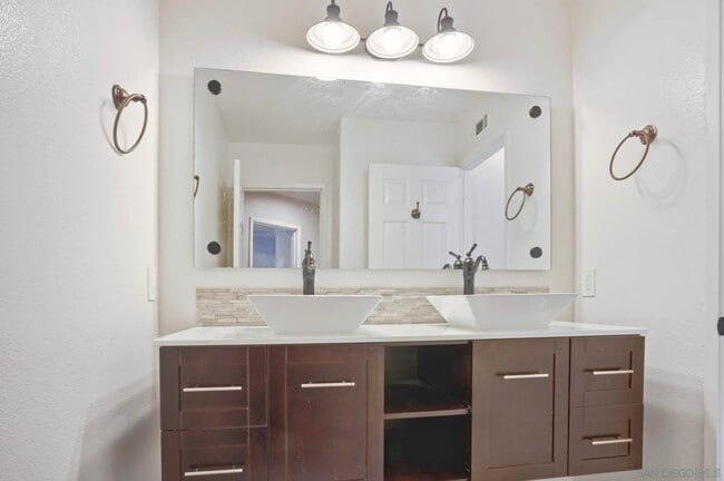 Building Photo - 1710 Ravenrock Ct