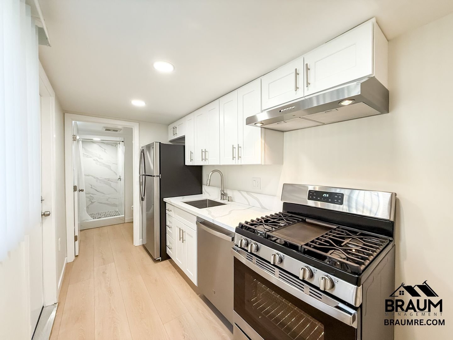 Building Photo - 15634 Leadwell St