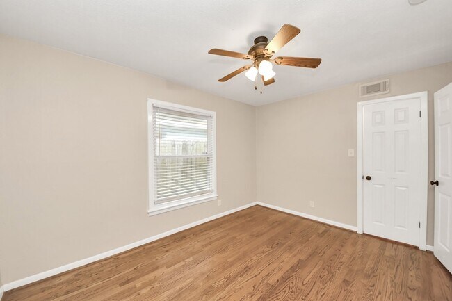 Building Photo - 3419 Norris Dr