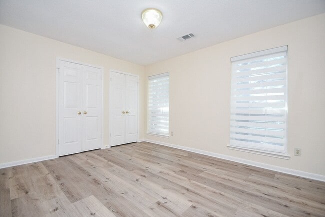 Building Photo - 3243 Ashlock Dr