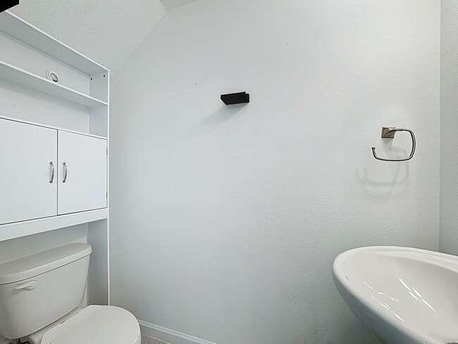 Building Photo - 5941 Piney Shrub Pl