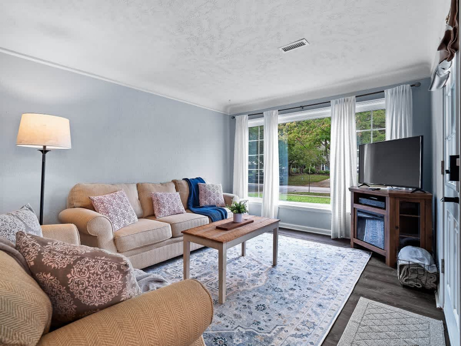 Building Photo - 6771 Greenleaf Ave