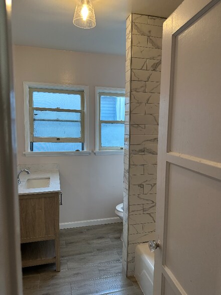 Building Photo - 4286 Leimert Blvd