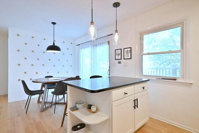 Building Photo - 7324 N Bell Ave