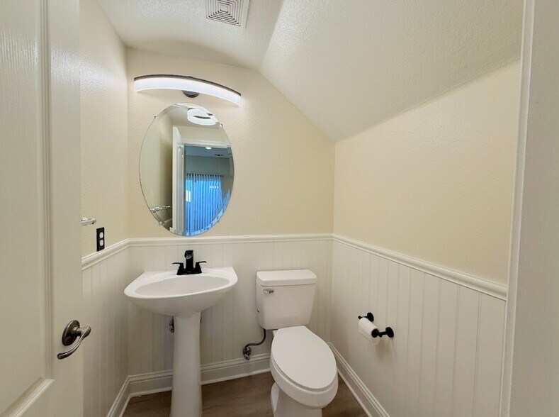 Building Photo - 110 Montage Dr