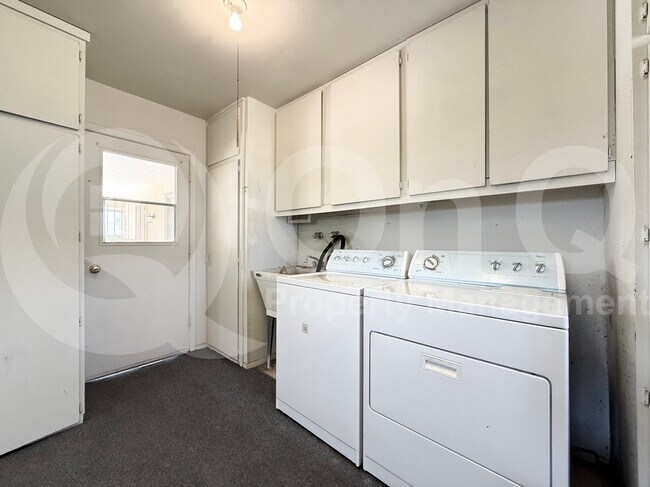 Building Photo - 10829 W Sarabande Cir