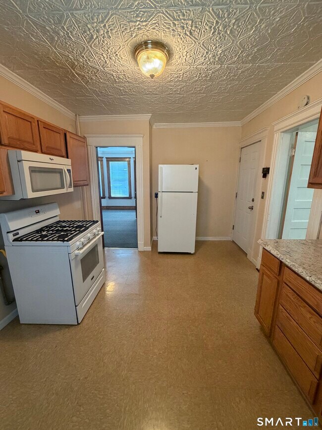 Building Photo - 9 Pierpont St