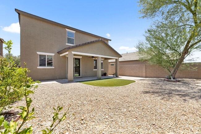 Building Photo - 4 Bedroom Home with Community Pool in Vail...