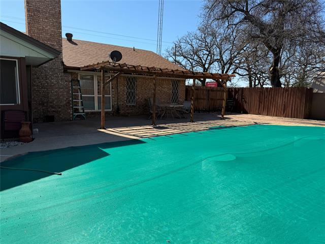 Building Photo - 821 E Hwy 199