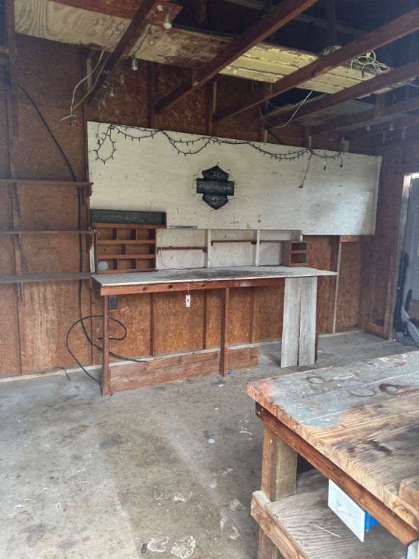 Building Photo - 409 Skyline Cir