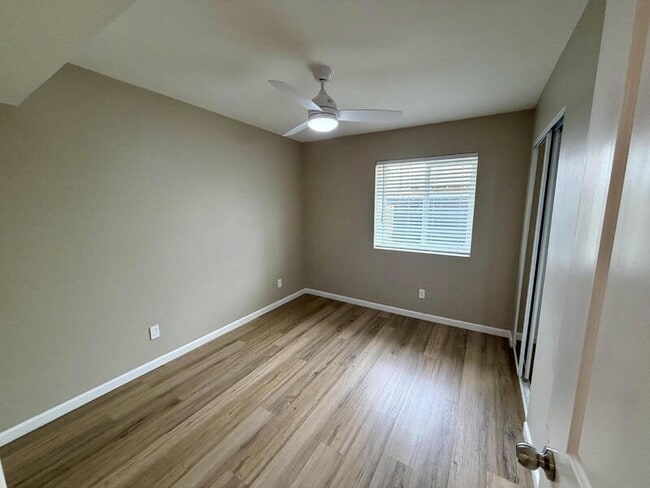 Building Photo - 2029 W Adams St