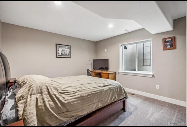 Building Photo - Stunning 4BR Home in West Arvada