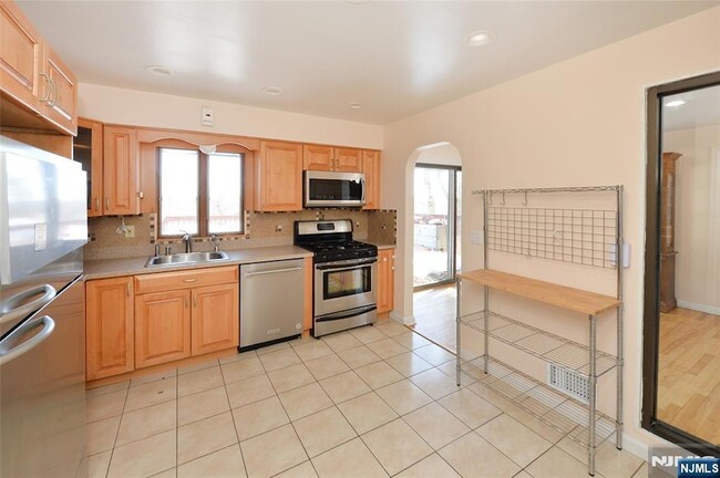 Building Photo - 79 Grand Blvd