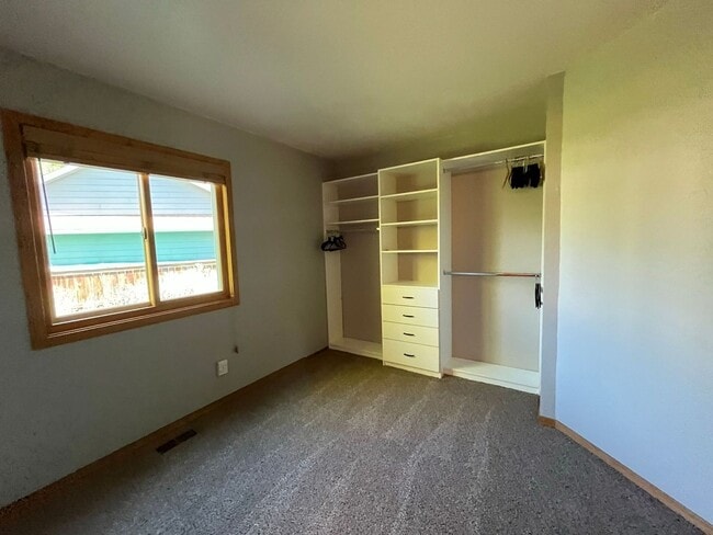 Building Photo - Fantastic Home in West Fort Collins