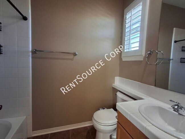 Building Photo - 27046 Maple Tree Ct