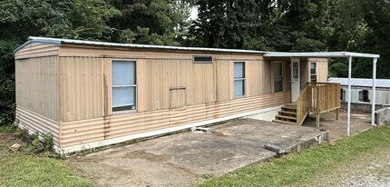 Building Photo - 2 Bedroom 1 Bathroom Trailer Located in We...