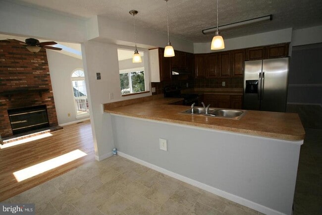Building Photo - 1902 Galetown Dr