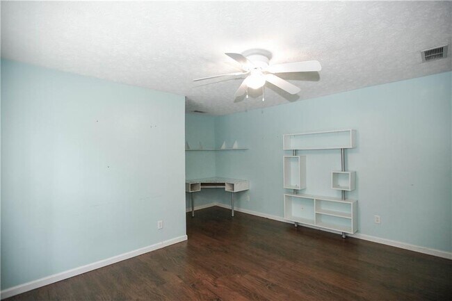 Building Photo - 435 Chandler Ct