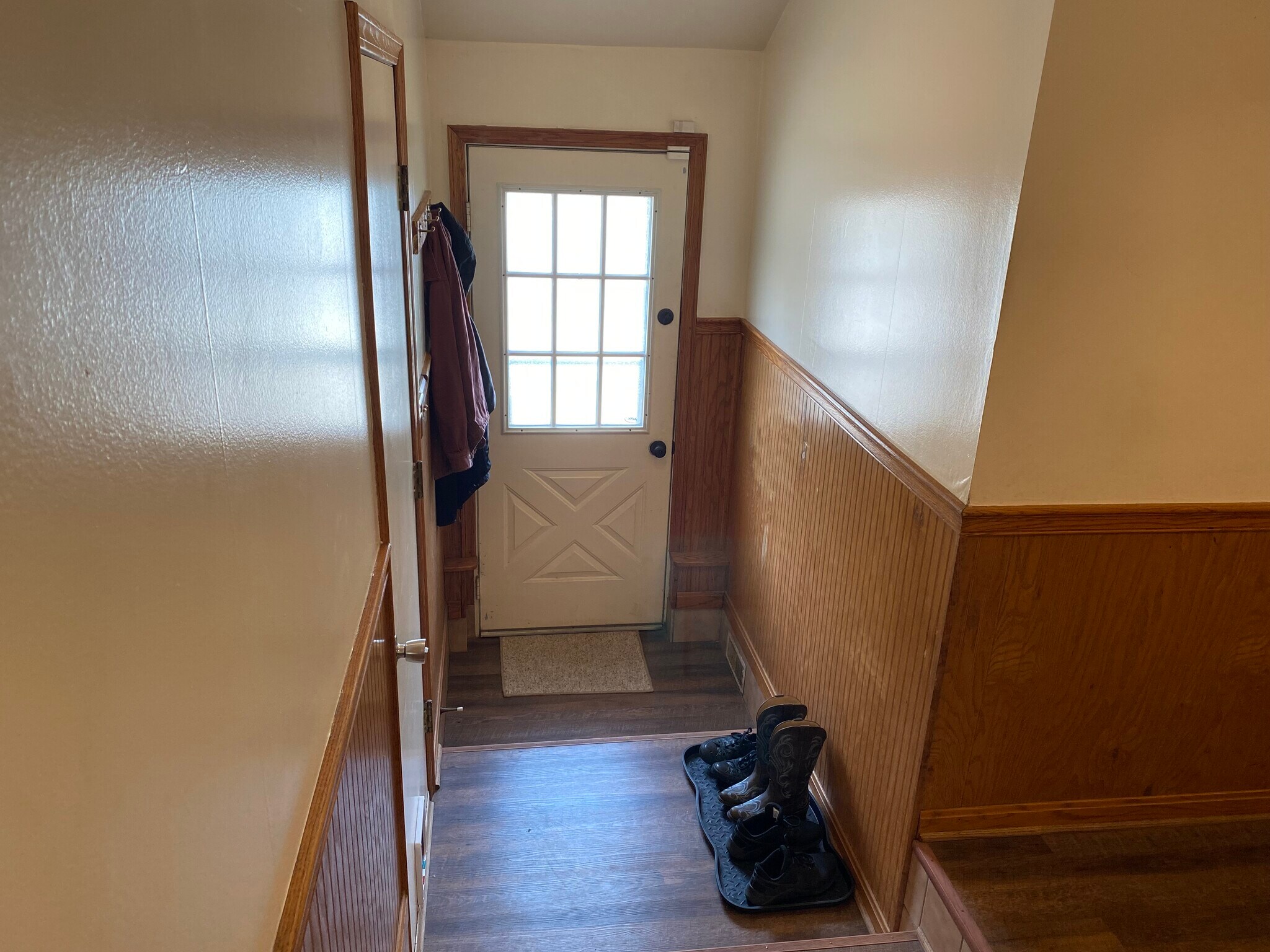 Building Photo - 2617 Maple Ave NE