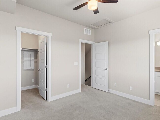 Building Photo - 2504 N Moline St