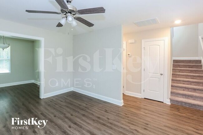 Building Photo - 2071 Samantha Dr