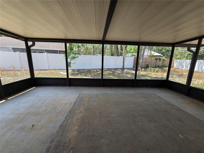 Building Photo - 717 Chilt Dr