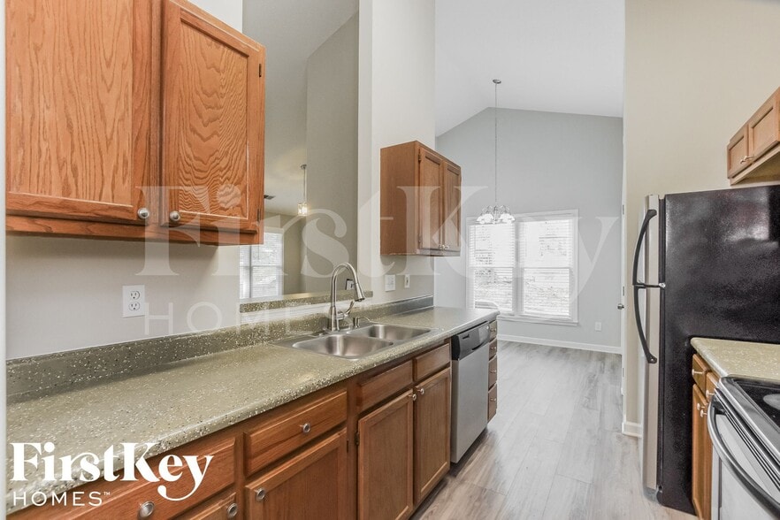 Building Photo - 3321 Argyle Ln