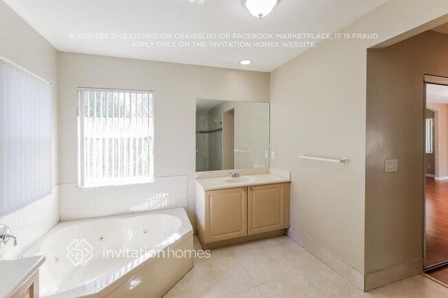 Building Photo - 7898 NW 17th Pl