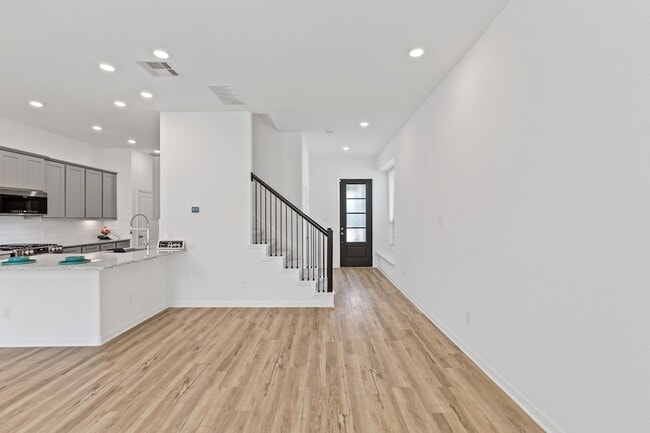 Building Photo - 4127 Balboa Dr