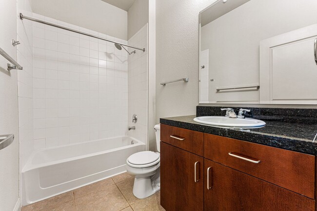 Building Photo - Penthouse level Condo in Greenwood Village!