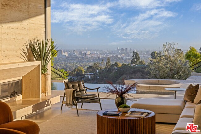 Building Photo - 1731 Summitridge Dr