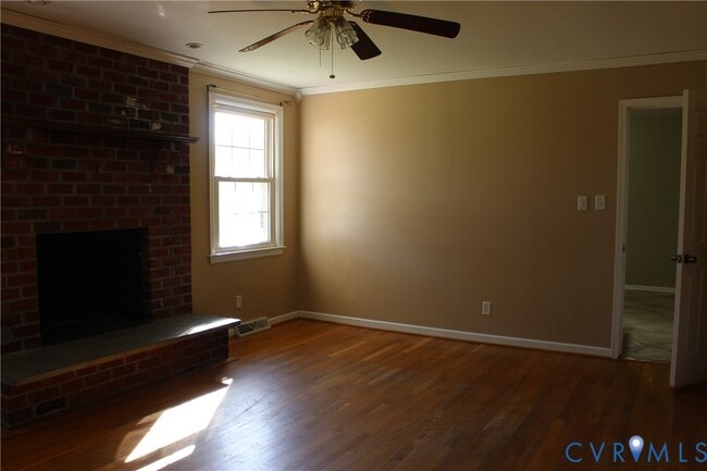 Building Photo - 1301 Canterbury Ln