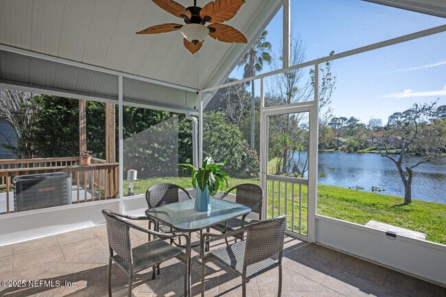Building Photo - 2958 Lantana Lakes Dr E