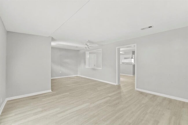 Building Photo - 16907 Argyle Rd