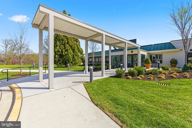 Building Photo - 14801 Pennfield Cir