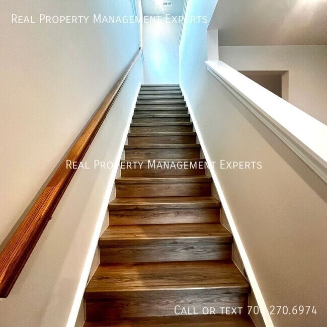 Building Photo - 3162 Hutton Gdns Ln