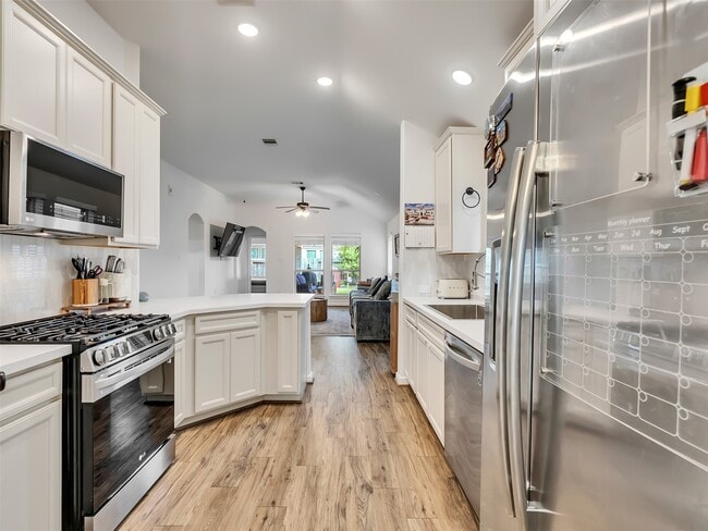 Building Photo - 4827 Ladona Ct