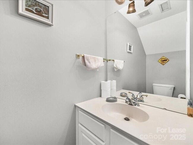 Building Photo - 10436 Winslet Dr