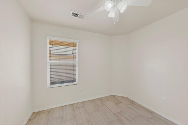 Building Photo - 3305 Tin Cup Rd